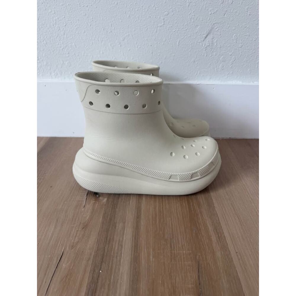 Crocs Unisex Crush Platform Waterproof Rain Boots Women’s 7 Men’s 5